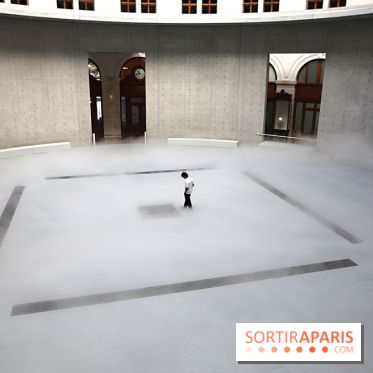 Fujiko Nakaya : nos photos de sa sculpture de brouillard à voir à la Bourse de Commerce