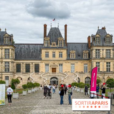 Une exposition de costumes conçus par Christian Lacroix au château de Fontainebleau