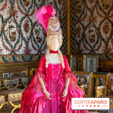 Une exposition de costumes conçus par Christian Lacroix au château de Fontainebleau