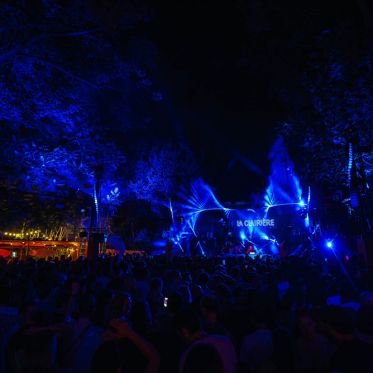 La Clairière : le club open-air de Paris pour l’été 2026 - @SEBASTIENK ARTS CLAIRIERE 05136