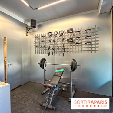 Pop-up Techwear Balenciaga, boissons wellness place des Vosges