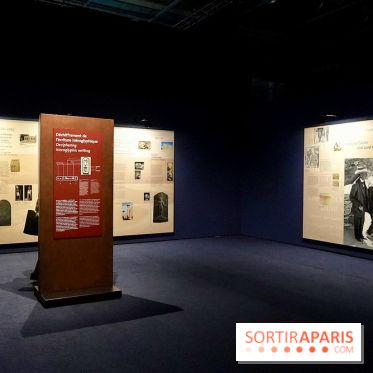La scénographie d’accueil de l’exposition - Toutankhamon : son tombeau et ses trésors
