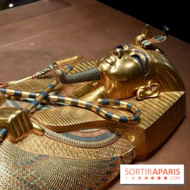 Le sarcophage doré en gros plan - Toutankhamon : son tombeau et ses trésors