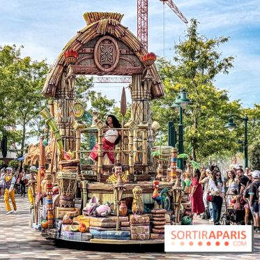 Disneyland Paris : la Cavalcade des Princesses Disney à Disney Adventure World