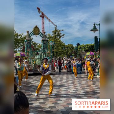 Disneyland Paris : la Cavalcade des Princesses Disney à Disney Adventure World
