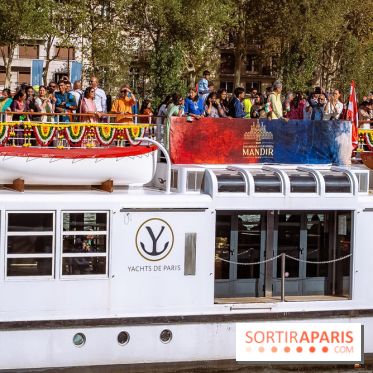 Défilé flottant sur la Seine : le Jal Yatra à Paris, les photos