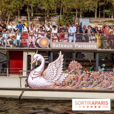 Défilé flottant sur la Seine : le Jal Yatra à Paris, les photos