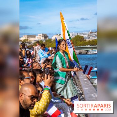 Défilé flottant sur la Seine : le Jal Yatra à Paris, les photos