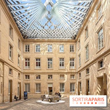 Astre Mobile, la voiture œuvre-d'art à l'Hôtel de la Marine pour la Paris Design Week 2026