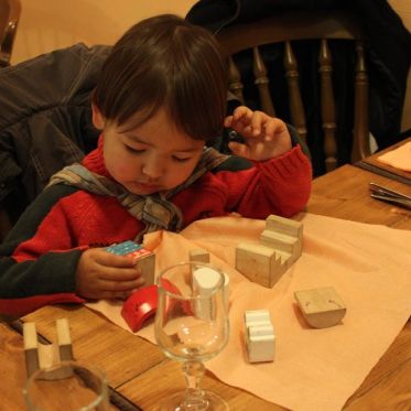 Pendant que les enfants jouent