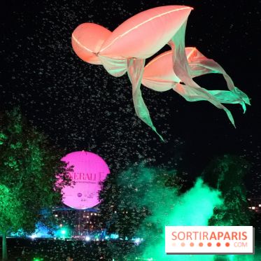 Parc de l'Étrange 2026 : Sculpture lumineuse flottante dans le Parc André-Citroën
