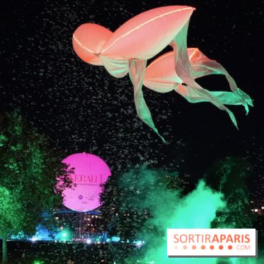 Parc de l'Étrange 2026 : Méduse lumineuse dans un ciel nocturne coloré