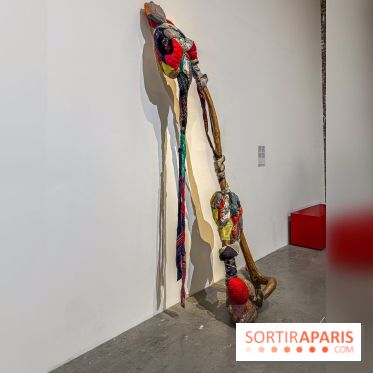 Sonia Gomes — Cœur sauvage : sculptures textiles au Palais de Tokyo