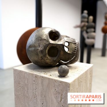 Théo Mercier et Thomas Houseago : nos photos de leur exposition commune à Paris