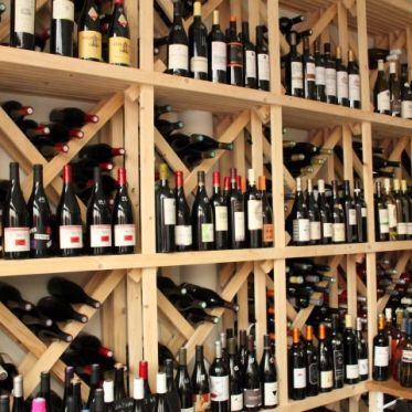 Epicerie Saint-Sabin, Cave à Vin