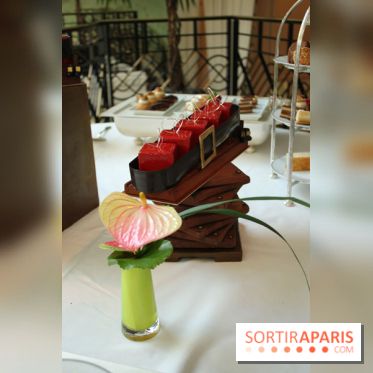 La Bûche Shangri-La Hotel 2013 by François Perret