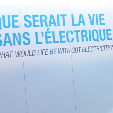 Atelier Renault, Exposition, Restaurant, Bar, Lounge, Voitures électriques