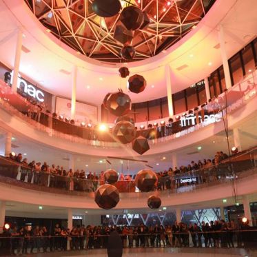 Inauguration du Centre Commercial Beaugrenelle à Paris