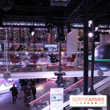 Le Café Renault sur les Champs