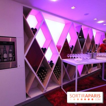 Le Café Renault sur les Champs