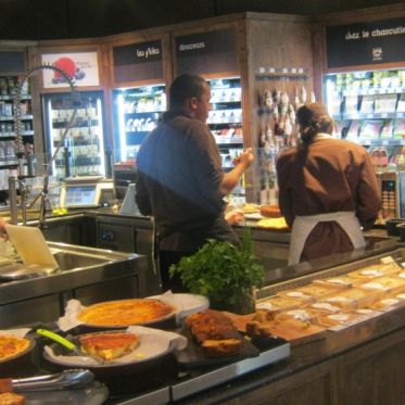 Dish of the Day, ilot central