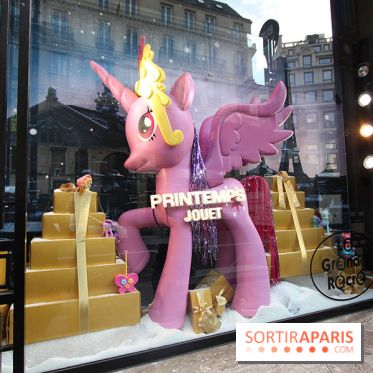 Les vitrines de Noël des Galeries Lafayettes 2015