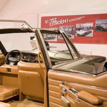 Les Citroën présidentielles au C_42 des Champs Elysées