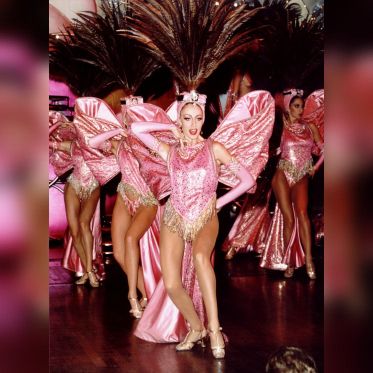 Lido Normandie,  Bluebell en costume prologue, galaxie du bonheur