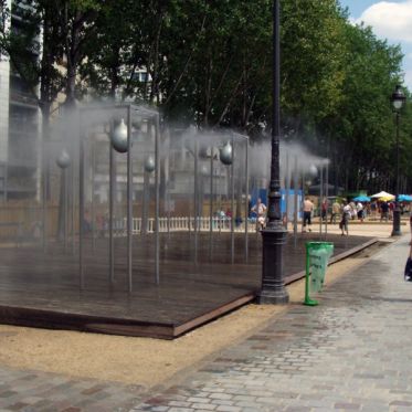 Brumisateurs à Paris Plage La Villette