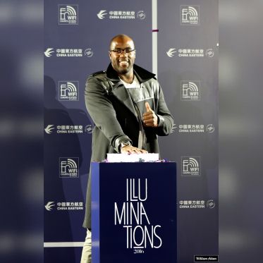 Inauguration des Illuminations des Champs-Elysées avec Teddy Riner