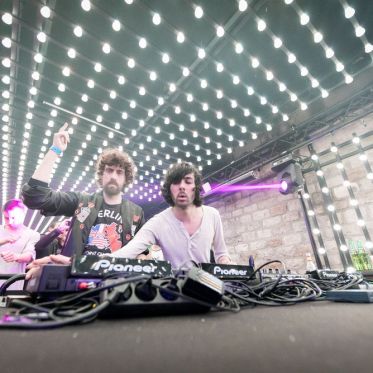 Justice en DJ Set au Faust pour Virgin Radio
