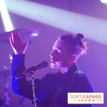 Vök en concert au Point Ephémère à Paris