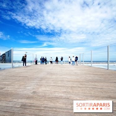 Réouverture du toit de la Grande Arche de La Défense