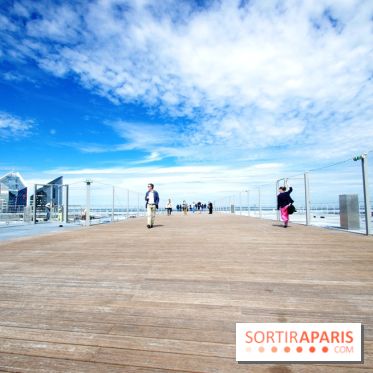 Réouverture du toit de la Grande Arche de La Défense