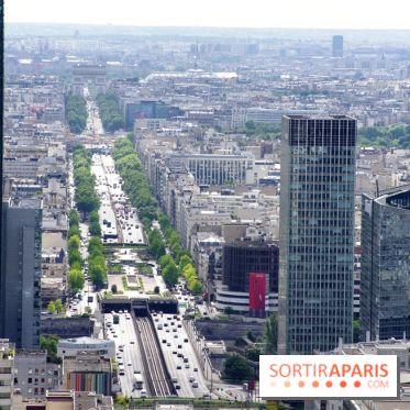 Réouverture du toit de la Grande Arche de La Défense