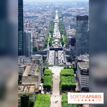 Réouverture du toit de la Grande Arche de La Défense