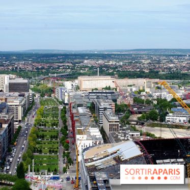 Réouverture du toit de la Grande Arche de La Défense