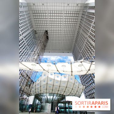 Réouverture du toit de la Grande Arche de La Défense