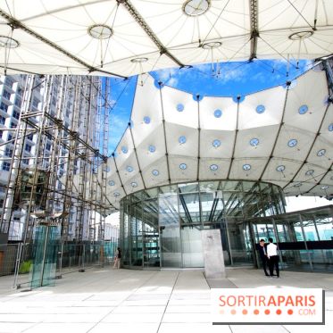 Réouverture du toit de la Grande Arche de La Défense