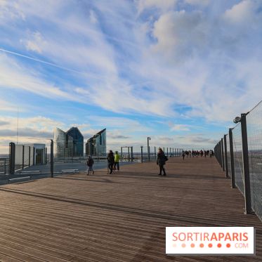 Réouverture du toit de la Grande Arche de La Défense