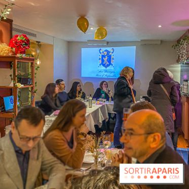 Vive les Mariés : on a testé l'expérience dînatoire de théâtre immersif dans un restaurant parisien