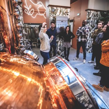 La Distillerie de l’Arbre Sec : le nouveau temple du gin propose des ateliers à deux pas du Louvre