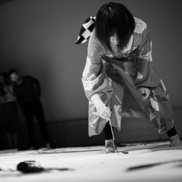 Exposition de la calligraphe japonaise Aya Wada à la galerie La Lison