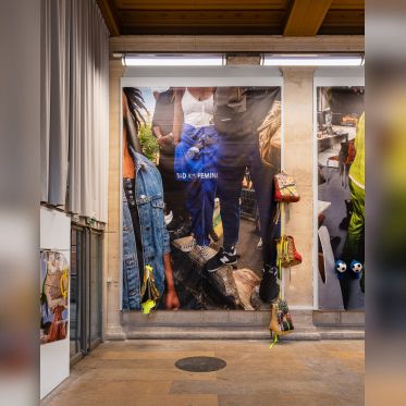 Chalisée Naamani expose ses "vêtements-images" au Palais de Tokyo