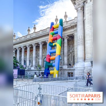 Grand Palais : c'est quoi, cette échelle multicolore sur la façade du musée ?