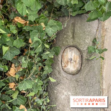 Le saviez-vous ? Il reste une seule borne milliaire à Paris, et elle est rue de Vaugirard