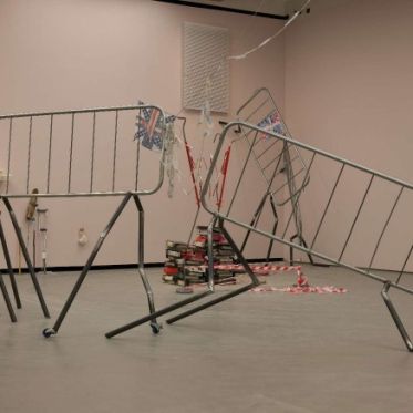 Jesse Darling au Palais de Tokyo : une exposition immersive entre ruines et récits oubliés