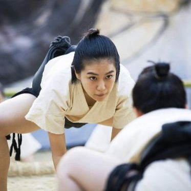 The Chrysanthemum and the Guillotine : critique et bande-annonce