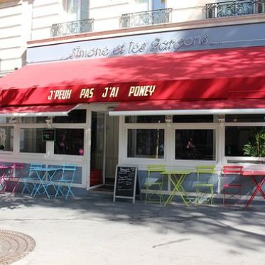 J'peux pas j'ai Poney, le bar à jeux convivial à deux pas de Bercy
