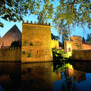 Le Château de Vault-en-Lugny, un écrin royal à deux heures de Paris